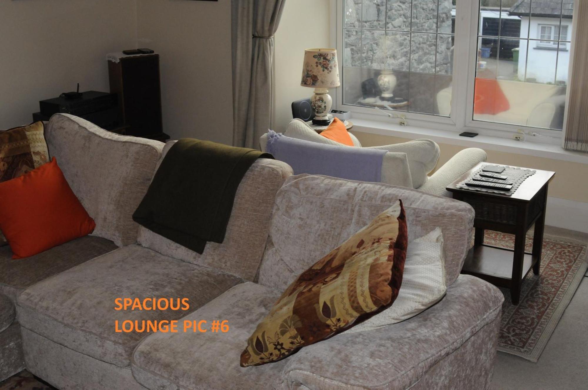 Harlech/Huge Three Bedroom/Best Location คลันเบดเดอ ภายนอก รูปภาพ